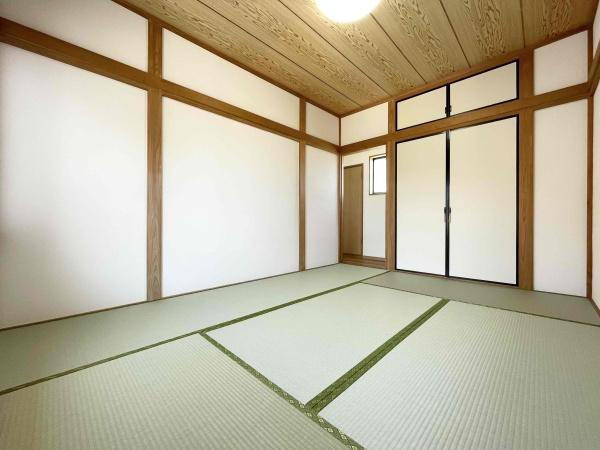 八街市八街ほの中古一戸建て