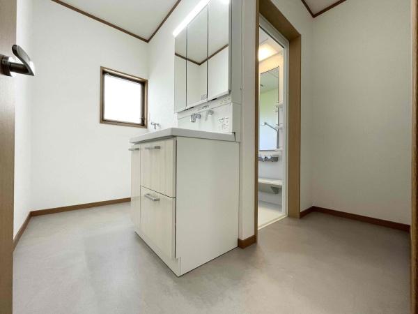 八街市八街ほの中古一戸建て