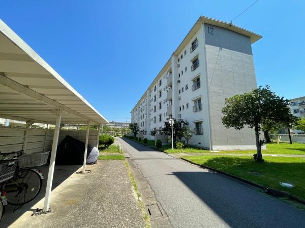 稲毛海岸三丁目団地12号棟