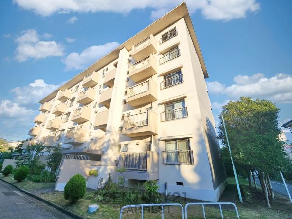 稲毛海岸三丁目団地12号棟