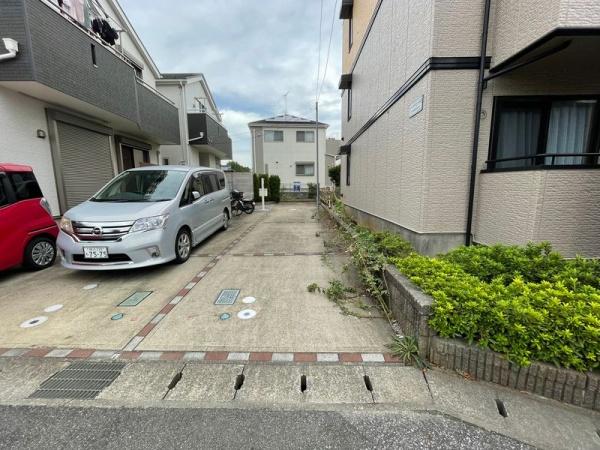 八千代市大和田の中古一戸建て(駐車場)