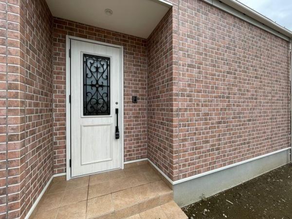 千葉市中央区蘇我3丁目の中古一戸建て(玄関)