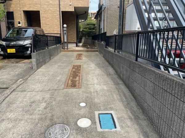 千葉市花見川区畑町の中古一戸建て(駐車場)