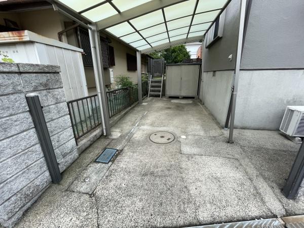 市原市西広4丁目の中古一戸建て(駐車場)