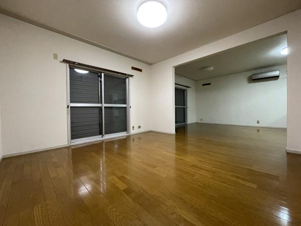市原市西広4丁目の中古一戸建て(リビング)