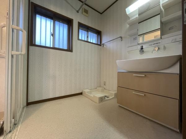 市原市西広4丁目の中古一戸建て(洗面台・洗面所)