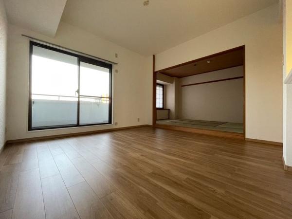 蘇我ロイヤルコンフォート101B棟(リビング)