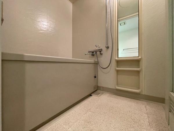 蘇我ロイヤルコンフォート101B棟(バス)