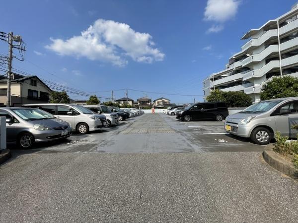 蘇我ロイヤルコンフォート101B棟(駐車場)