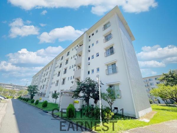 稲毛海岸三丁目団地16号棟