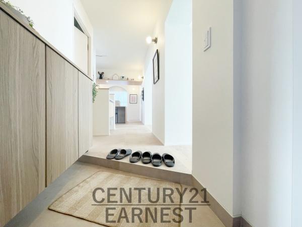 谷津遊園ハイツN棟(玄関)