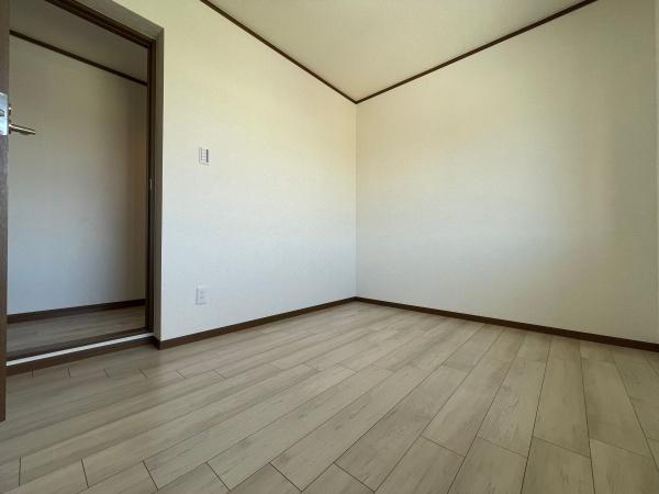 ベルレール小倉台壱番館(洋室)