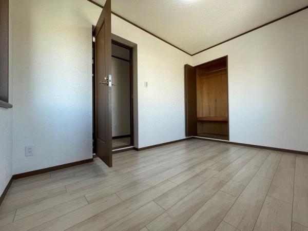 ベルレール小倉台壱番館(洋室)