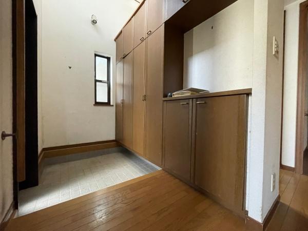 千葉市若葉区みつわ台2丁目の中古一戸建て(玄関)