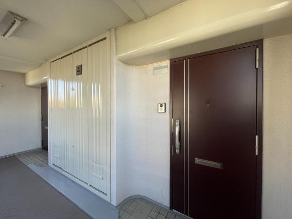 稲毛高浜北住宅27号棟(玄関)