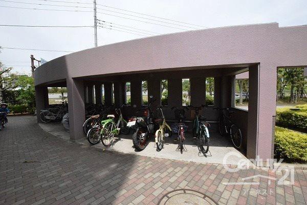 青葉の森公園通り１3号棟