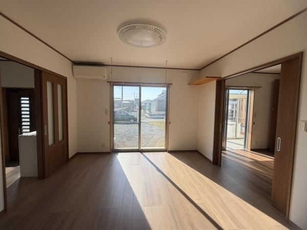 栃木市岩舟町静　中古住宅