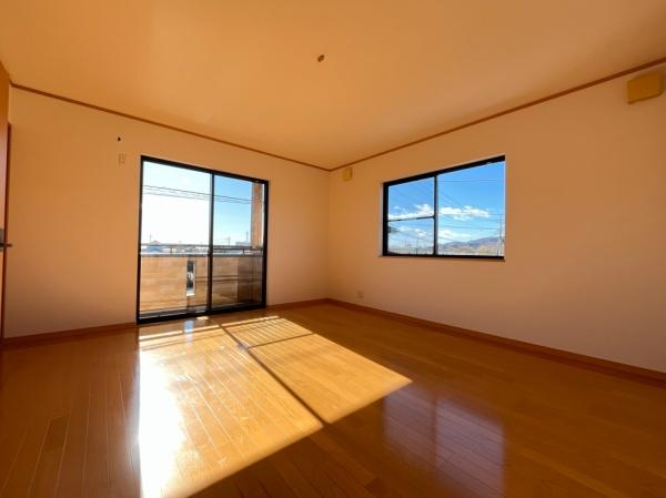佐野市小中町の中古一戸建て