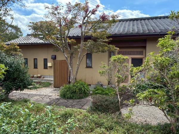 佐野市閑馬町　≪陶芸のできる中古住宅≫