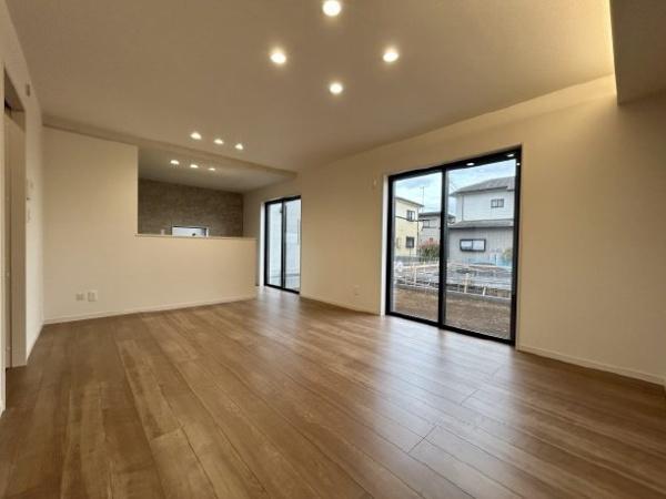 ワイウッドコート佐野市毛呂山町第1期　1号棟