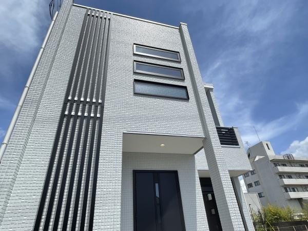 東大阪市中鴻池町３丁目の中古一戸建