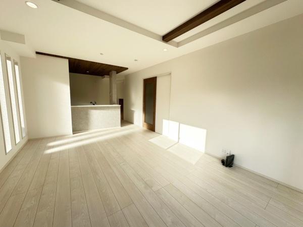 八幡市橋本向山の新築一戸建