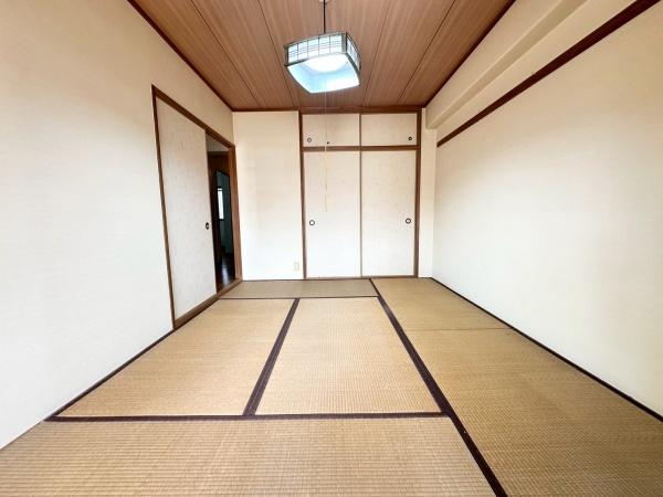 グラン・ドムール交野