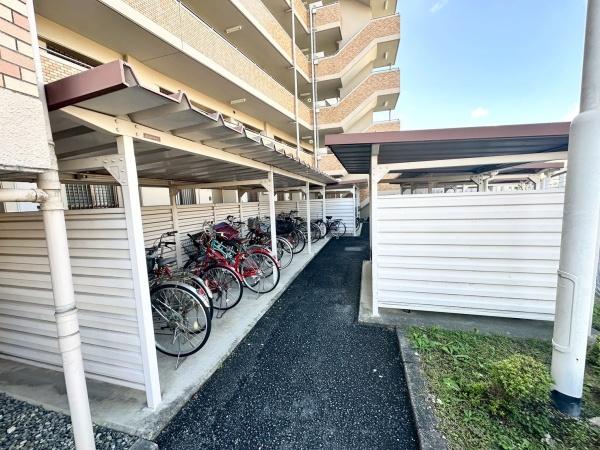 グラン・ドムール交野