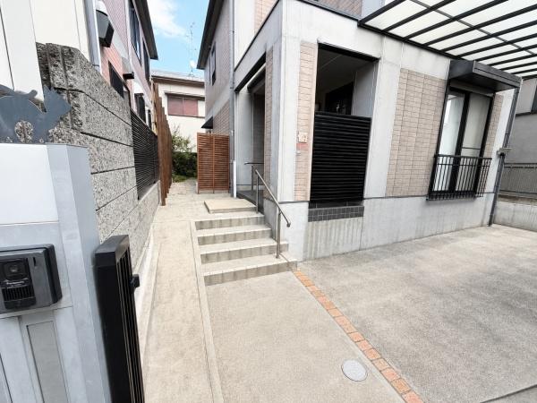 枚方市山之上北町の中古一戸建て