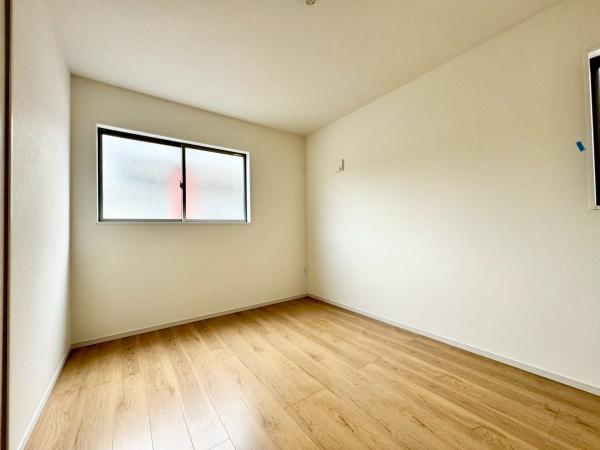 箕面市半町４丁目の新築一戸建