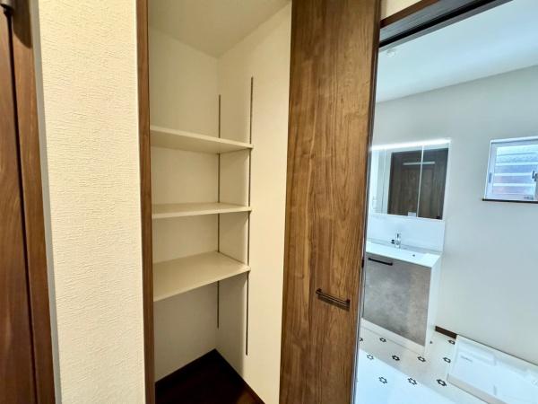 川西市久代３丁目の新築一戸建