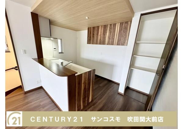 川西市久代３丁目の新築一戸建