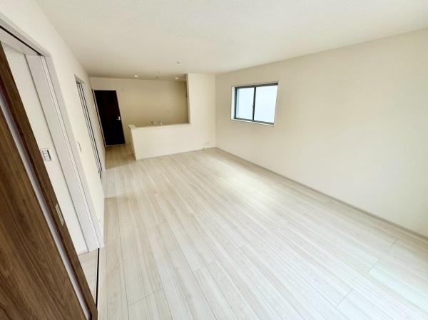 川西市西多田２丁目の新築一戸建