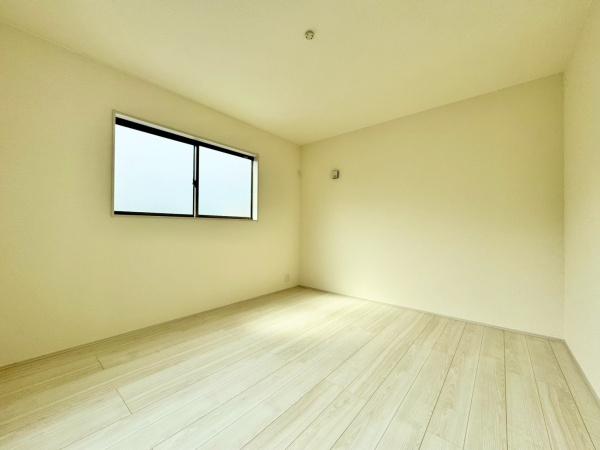 川西市西多田２丁目の新築一戸建