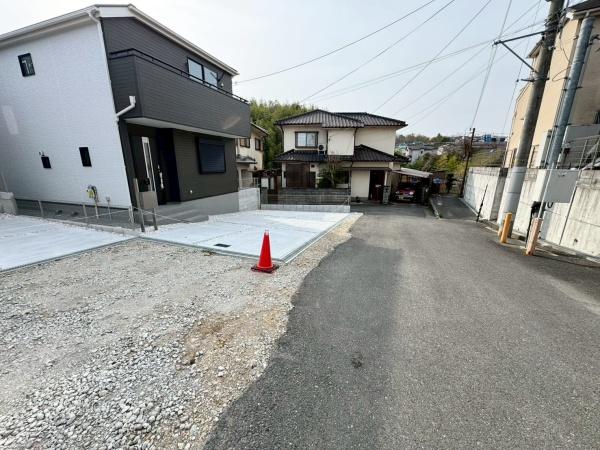 川西市西多田２丁目の新築一戸建