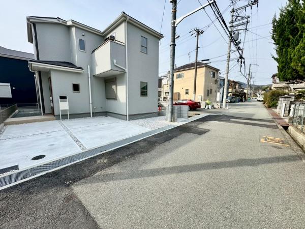 川西市西多田２丁目の新築一戸建