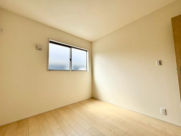 川西市西多田２丁目の新築一戸建