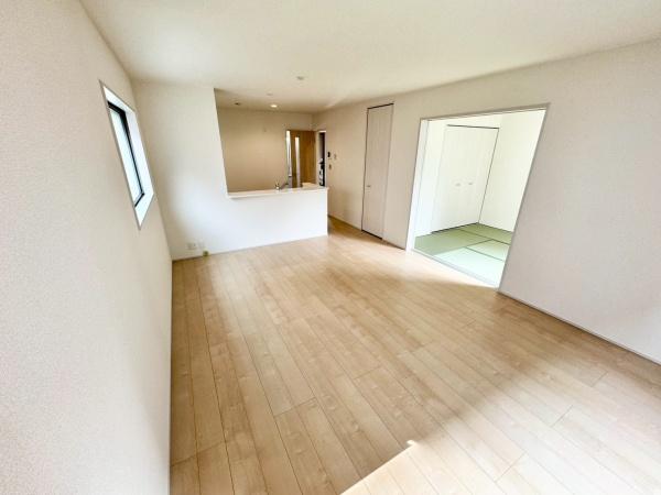 川西市西多田２丁目の新築一戸建