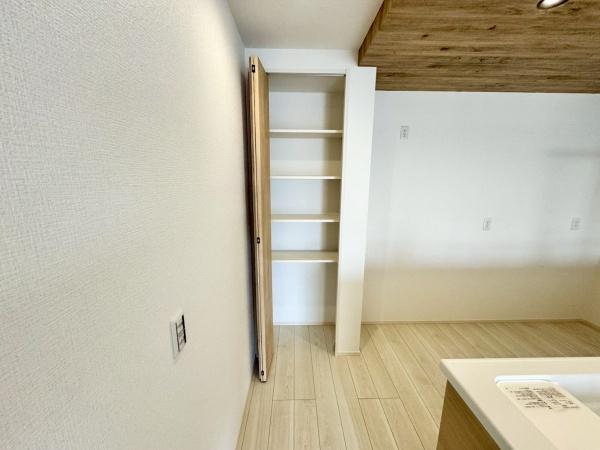 箕面市粟生間谷西３丁目の新築一戸建
