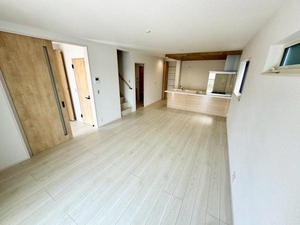 箕面市粟生間谷西３丁目の新築一戸建