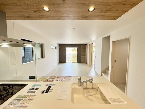 箕面市粟生間谷西３丁目の新築一戸建