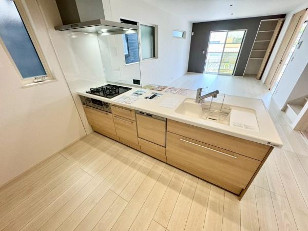 箕面市粟生間谷西３丁目の新築一戸建