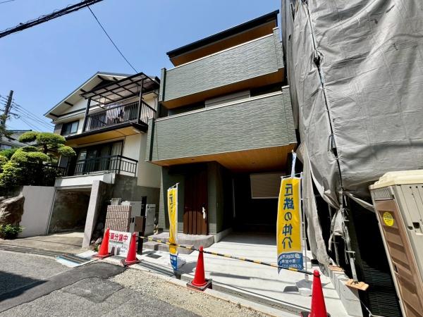 豊中市春日町４丁目の新築一戸建