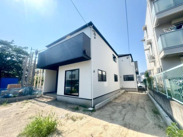 箕面市半町４丁目の新築一戸建