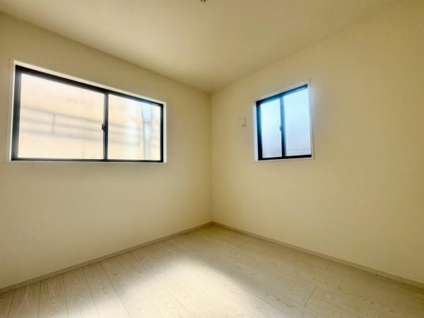 箕面市半町４丁目の新築一戸建