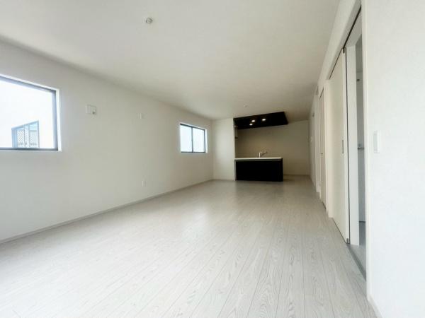 箕面市半町４丁目の新築一戸建