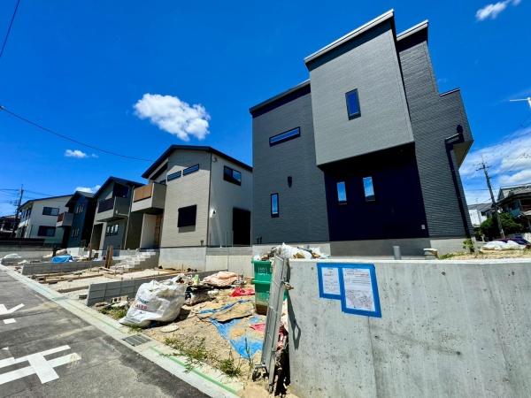 箕面市粟生新家３丁目の新築一戸建