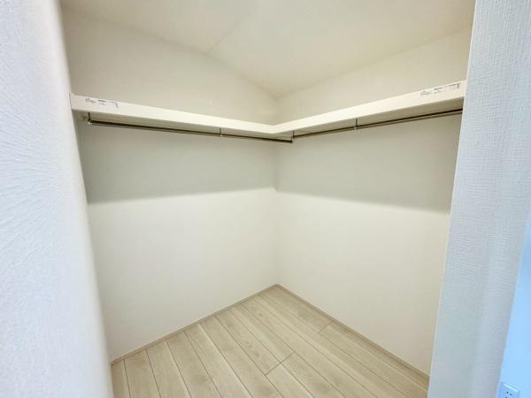 箕面市粟生新家３丁目の新築一戸建