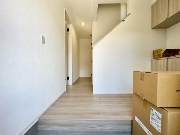箕面市粟生新家３丁目の新築一戸建