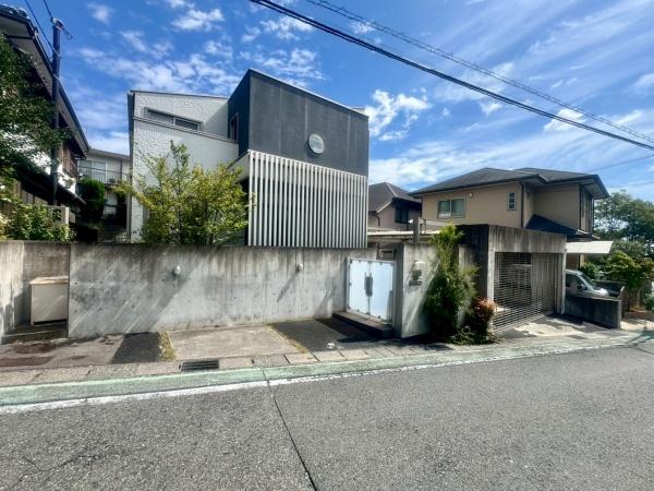 吹田市千里山西５丁目の中古一戸建て